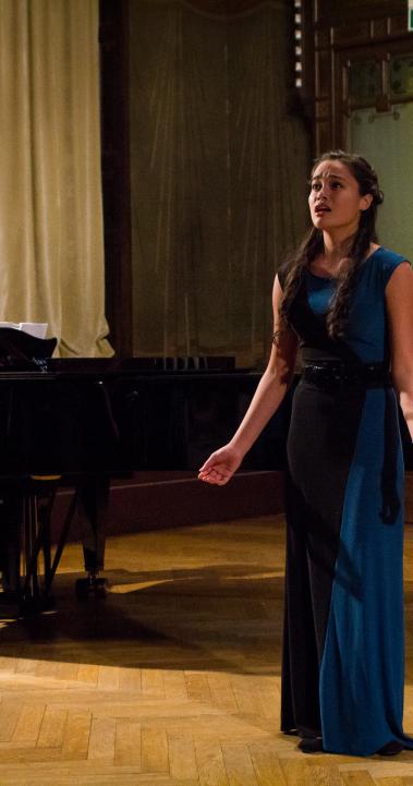 a music student singing in Milan
